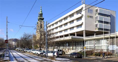 A Politikatörténeti Intézet épülete