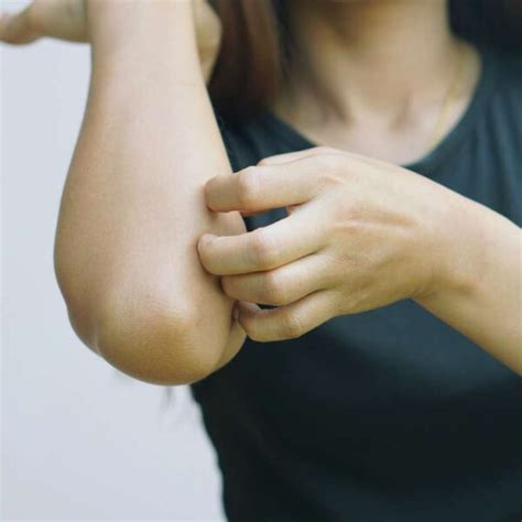 Felülnyomás és kiütés vizuális példája