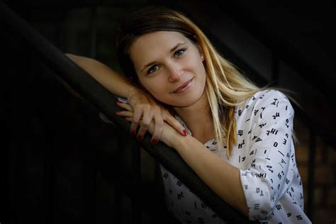 Egyenletes világítású portréfotó