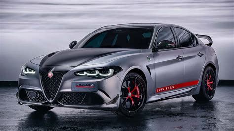 Alfa Romeo Giulia Quadrifoglio négylevelű lóherével
