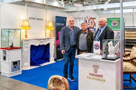 Árnyékbábok készítése interaktív kiállításon