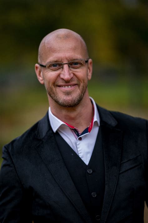 Példa szabadkézi színátmenetre egy alakzaton