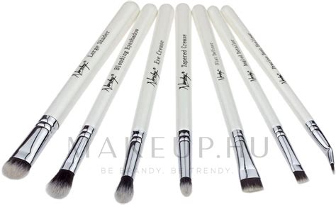 Lépések egyedi ecset létrehozásához Illustratorban