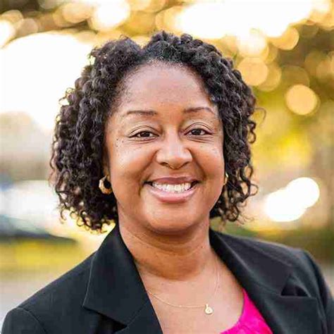 A szerző, Nicole Jordan portréja